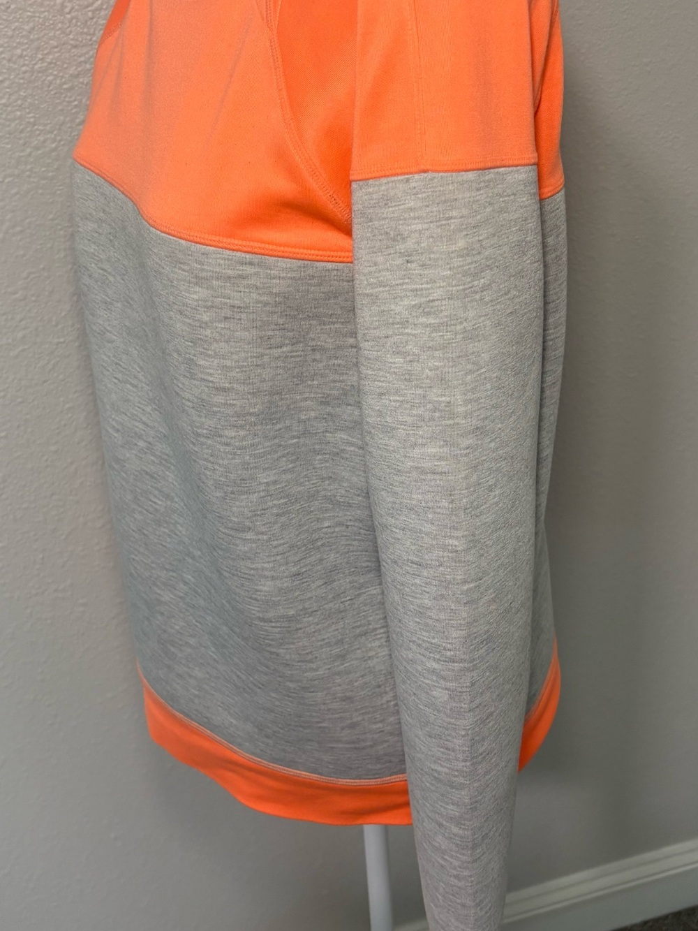 Athlete Women's Size Medium Colorblock Pullover Sweatshirt - Gray & Neon Orange - Picture 3 of 8